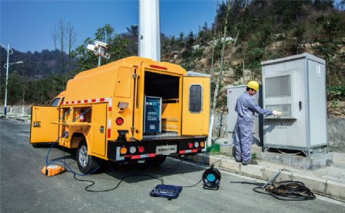 东风电力综合抢修车 高效移动抢修平台，报价23万元/台